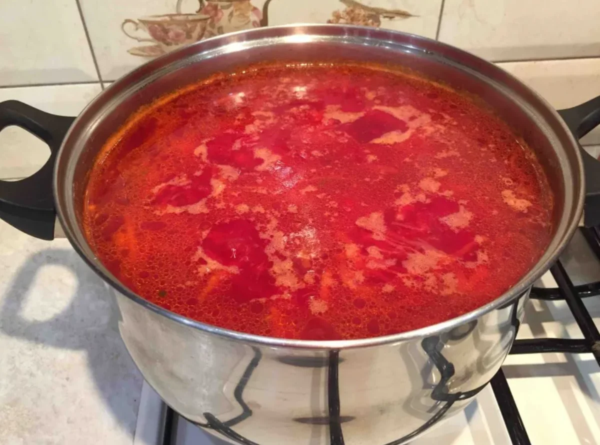 красный суп фото